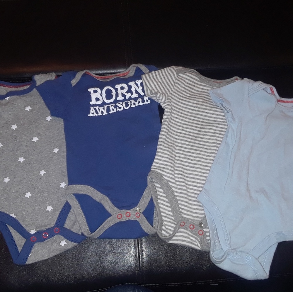 4 onesies.
